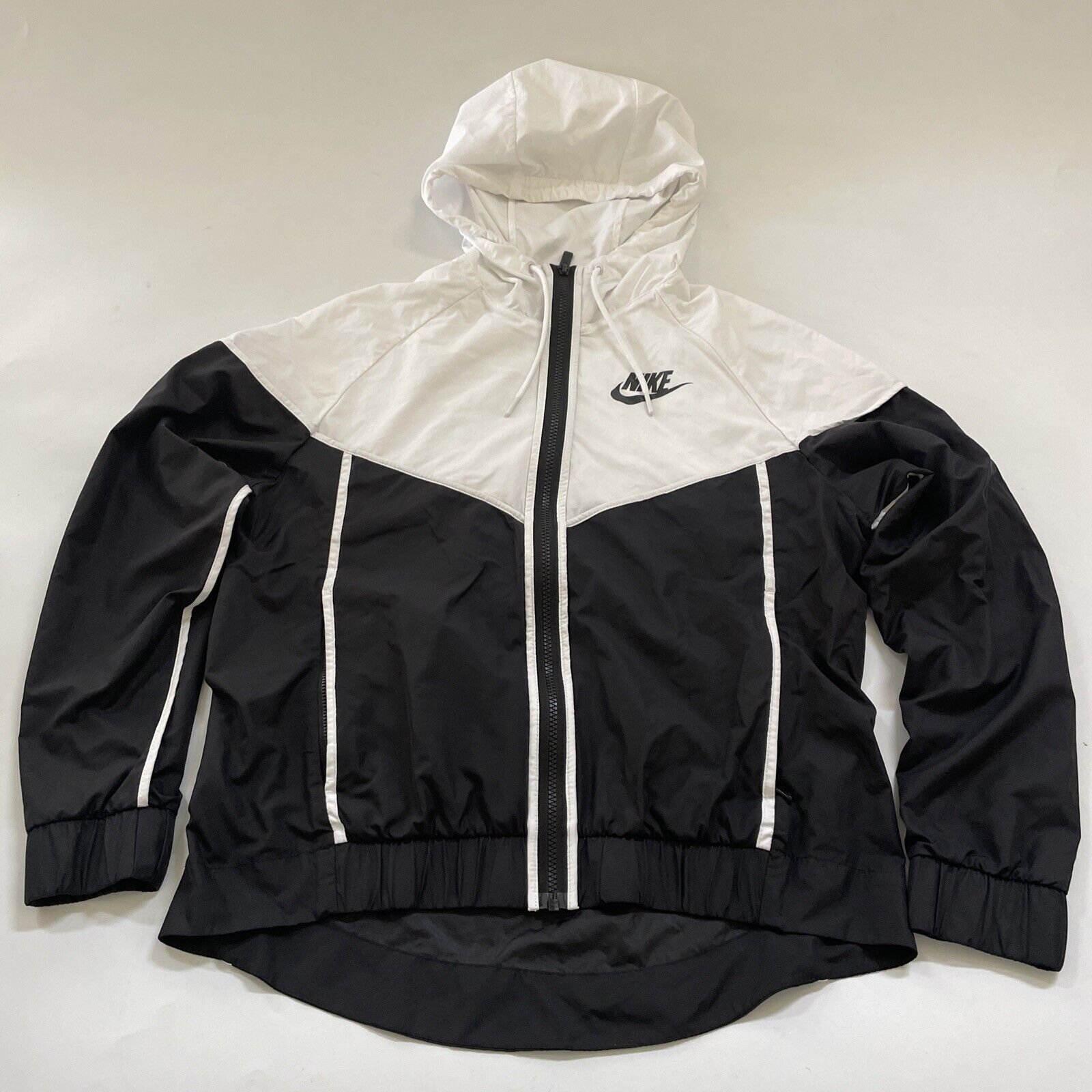 Nike Windbreaker Jacket Womens Medium Hooded Full Zipper RETRO Y2K Activewear