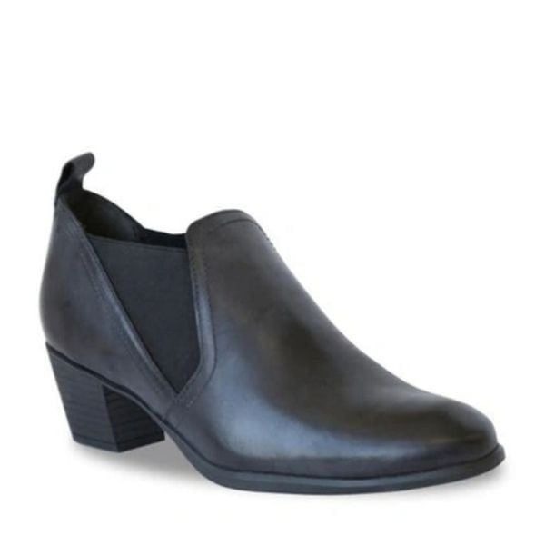 New Munro Jessie Bootie Black Leather comfortable heeled boots Jackson size 10