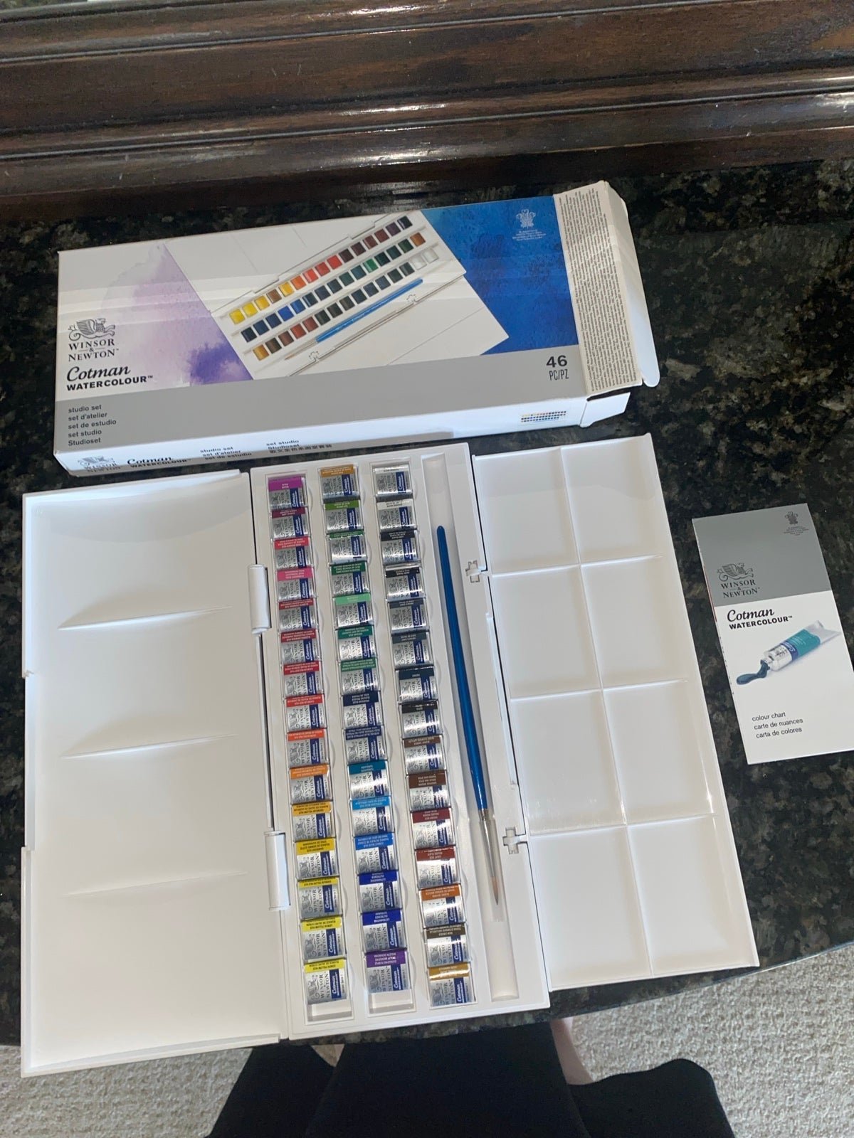 Winsor & Newton cotman watercolor paint studio set 45 pans and watercolor brush