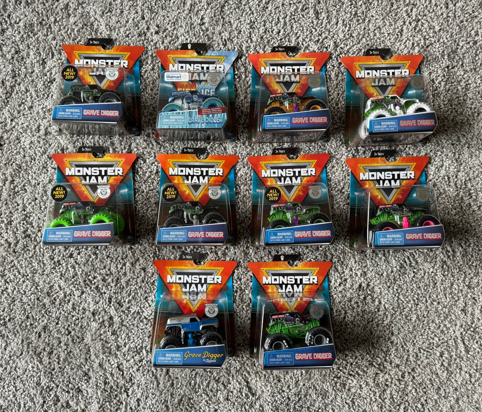 2019 Monster Jam Grave Digger 1:64 Scale LOT OF 10 Vehicles