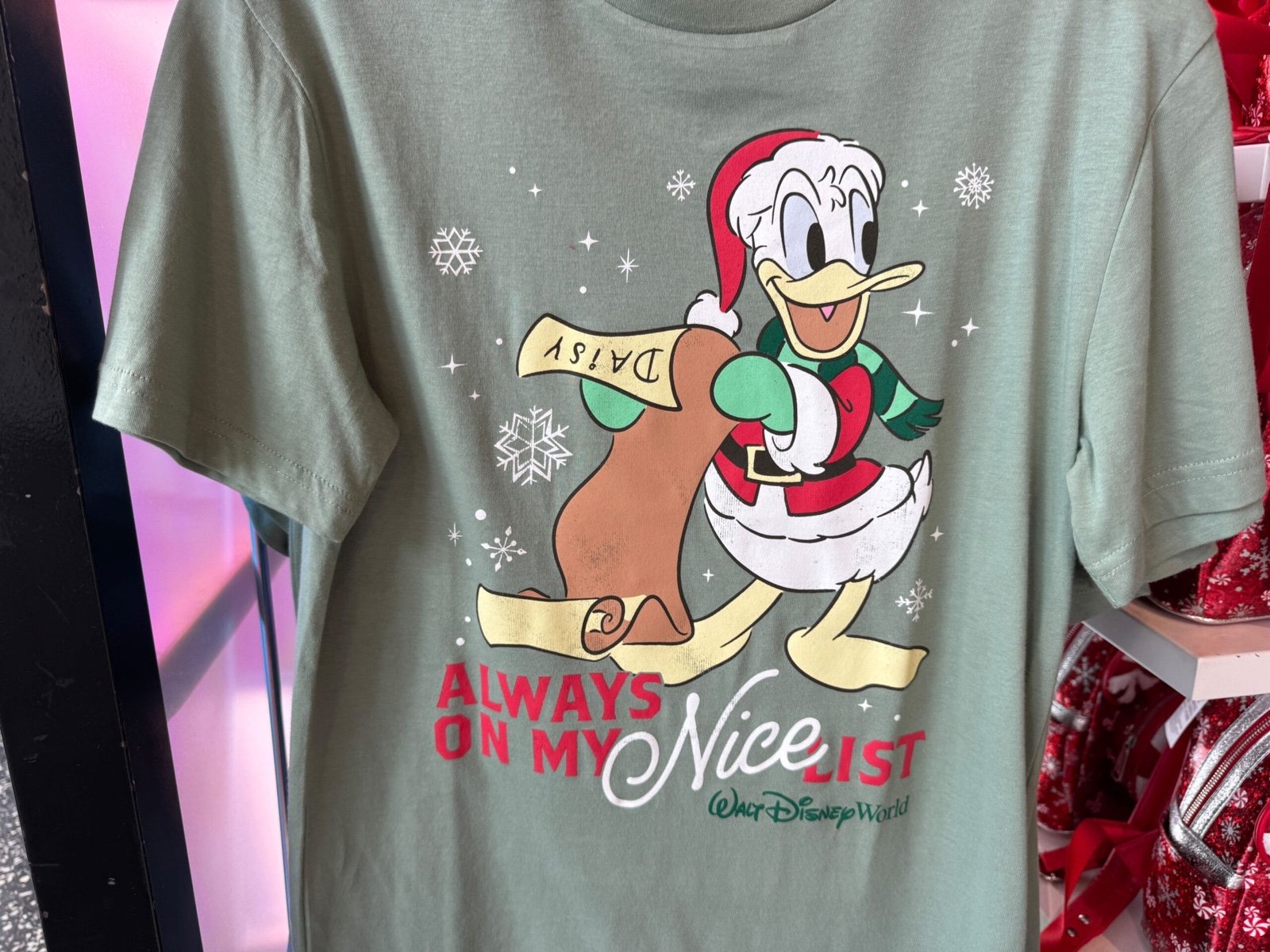 Disney Christmas Donald Duck WDW T SHIRT
