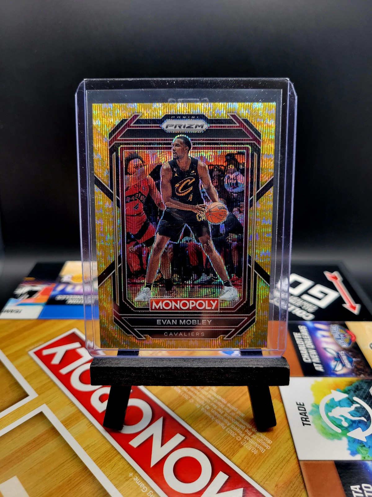 2022-23 Prizm Monopoly Evan Mobley Gold Money Wave /10