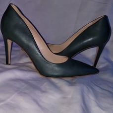 NWOB Women's Emerald Green Pumps Size: 11