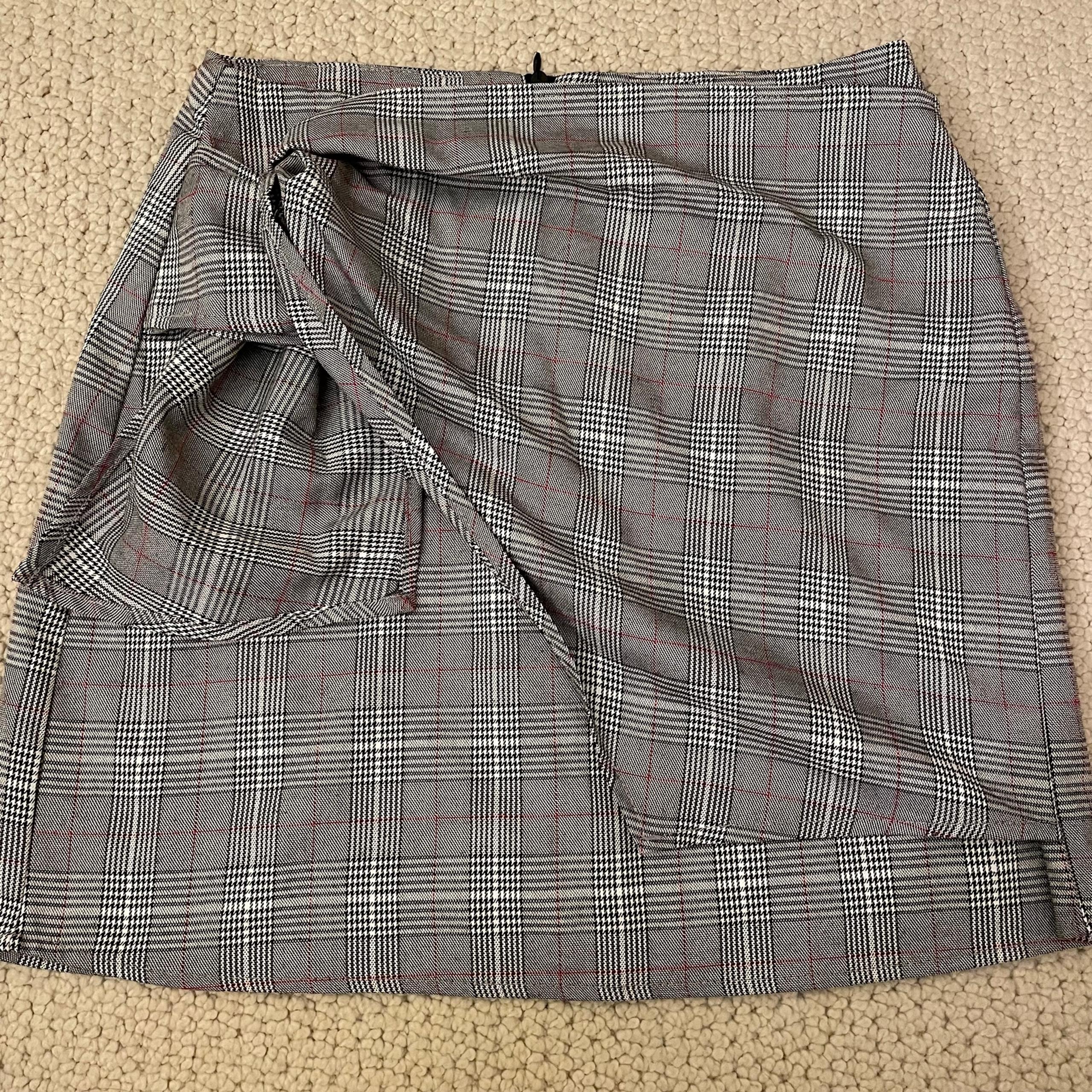 plaid checker mini skirt with bow detail