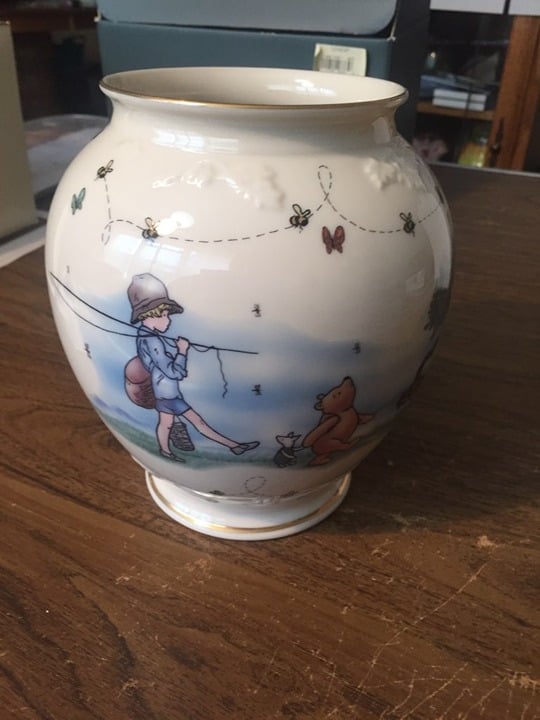 Lenox Honey Pot Vase -- Winnie The Pooh