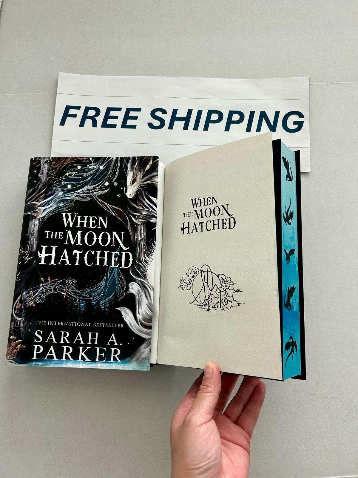 FREE SHIP Waterstones Harry Hartog SIGNED When the Moon Hatched Sarah A. Parker