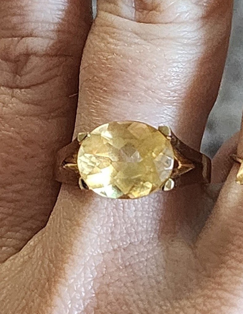 10k gold large citrine gem ring.