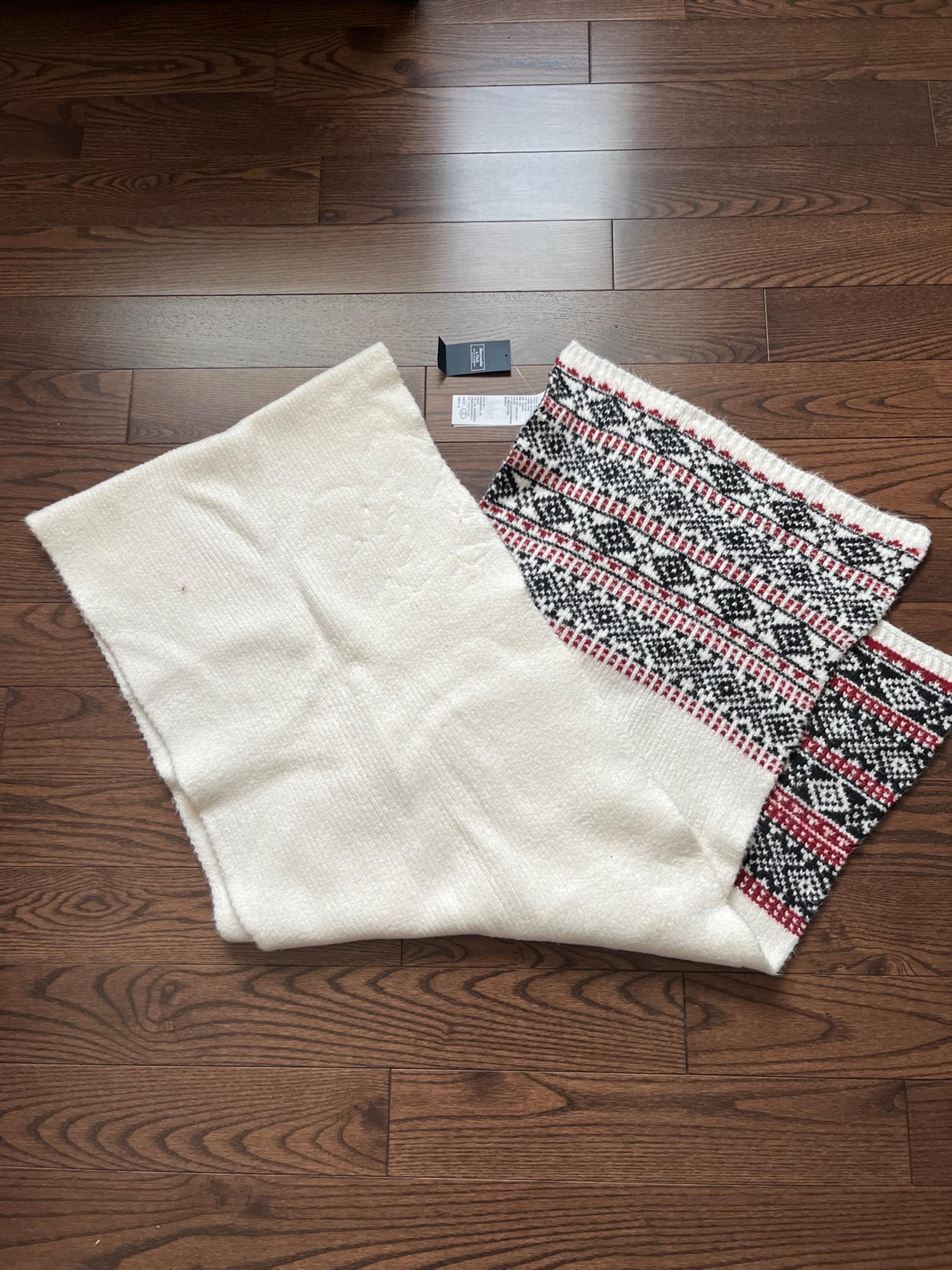 Abercrombie and Fitch Scarf