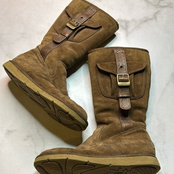 Ugg Australia Women’s Cargo II Chocolate Cake Boot - 5195 - Sz 7