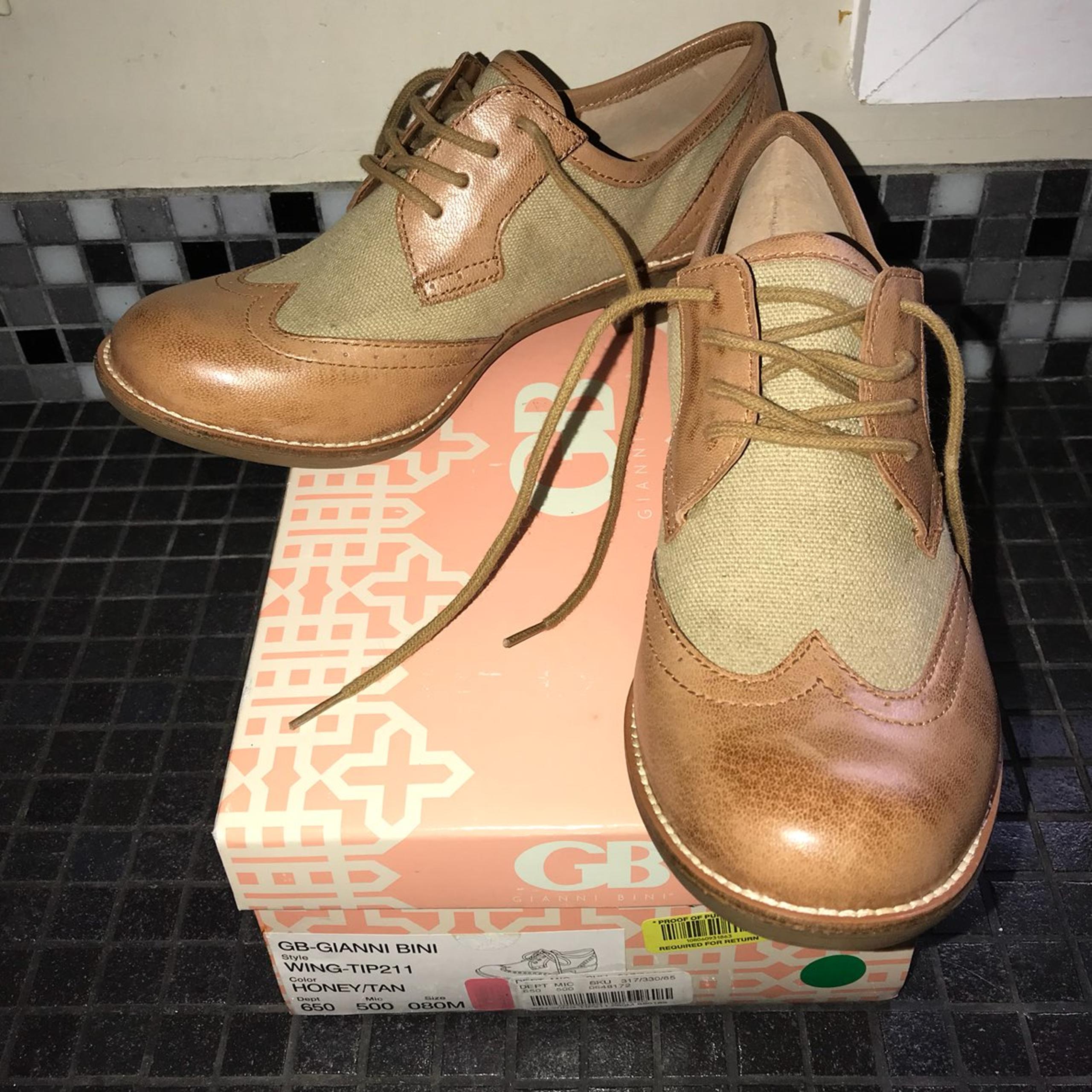 Gianni Bini Wingtip Oxfords Size 8