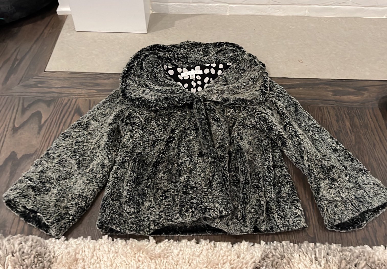 CAbi fluffy nice grey coat