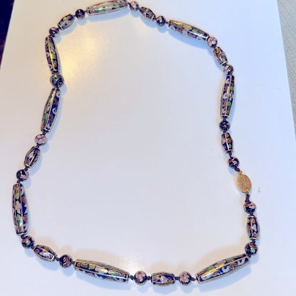Vintage Chinese Export Cloisonné Elongated Bead Ornate Clasp Knotted Necklace