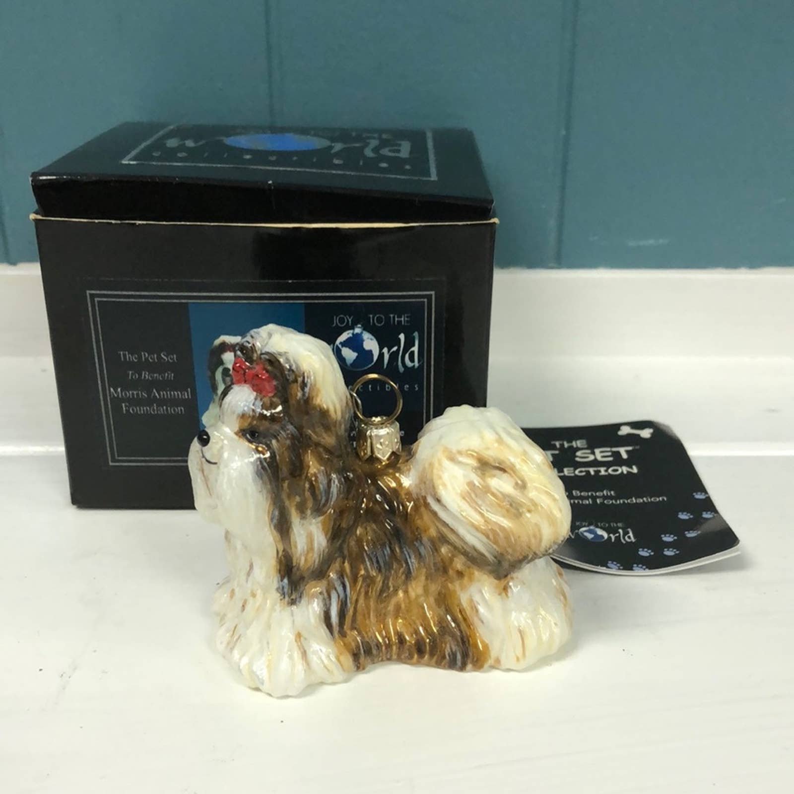 JOY TO THE WORLD SHIH TZU Brown White Glass Christmas Ornament Poland NIB 38