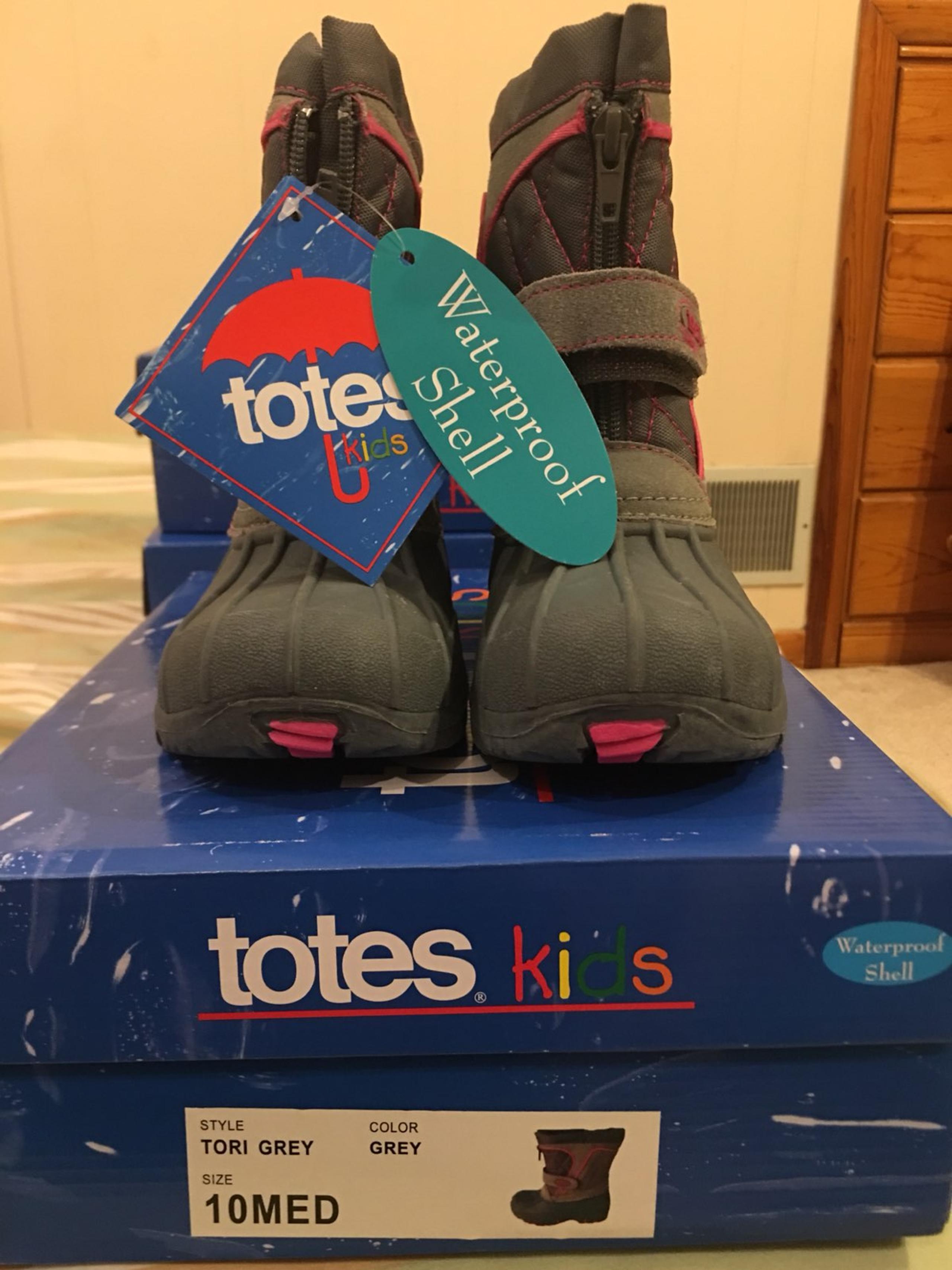 Totes Boots For Girls/Kids . Waterproof