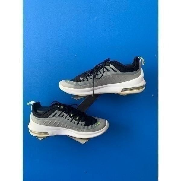 Nike Boys Air Max Axis AH5222-005 Gray Black Running Shoes Sneakers Size 4.5Y