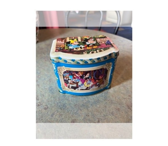 1985 Vintage Walt Disney Tin