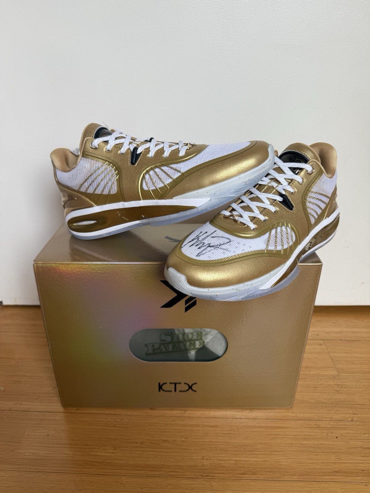 ANTA X Shoe Palace KT 10 3 Coin Signed By Klay Thompson