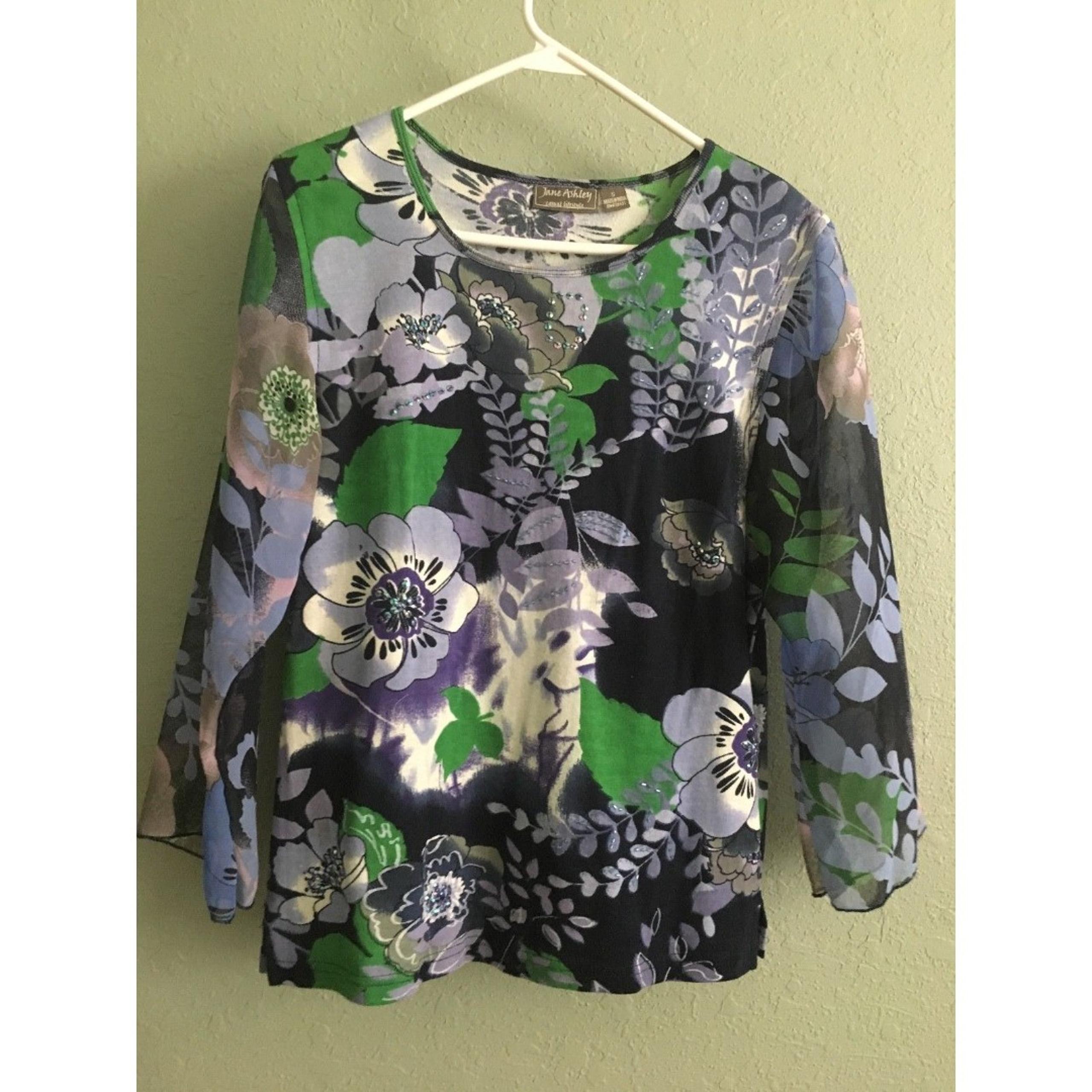 Jane Ashley Women's Size S Beaded  Casual Lifestyle Knit Floral Top