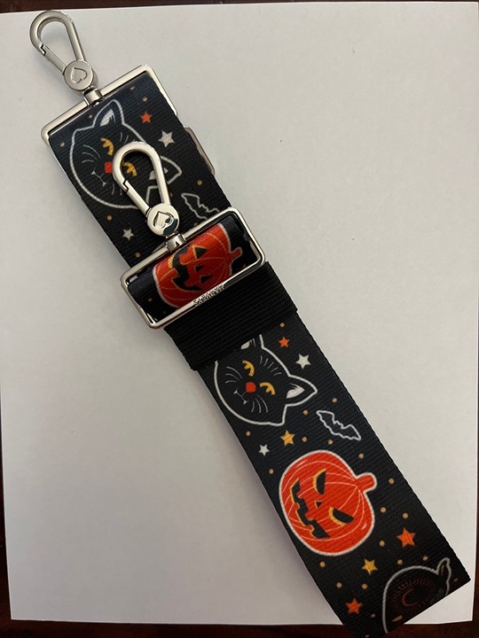 Harveys Seatbelt TRICK OR TREAT 5 Panel FULL SIZE Click N Carry (CNC) Strap
