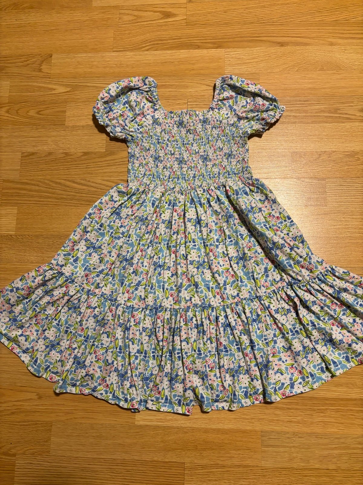 “Sweet Honey” smocked dress size 16 (runs like size 10/12)