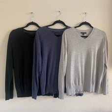 Bundle of 3 Banana Republic Men's V-Neck Sweaters Size Medium