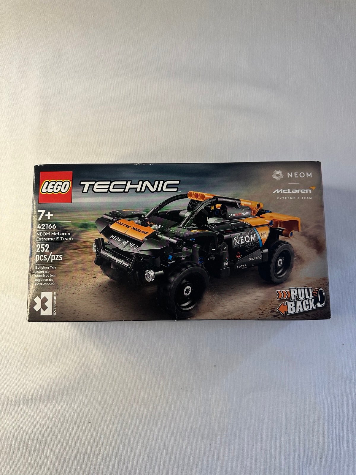LEGO TECHNIC: Neom Mclaren Extreme E Race Car (42166)