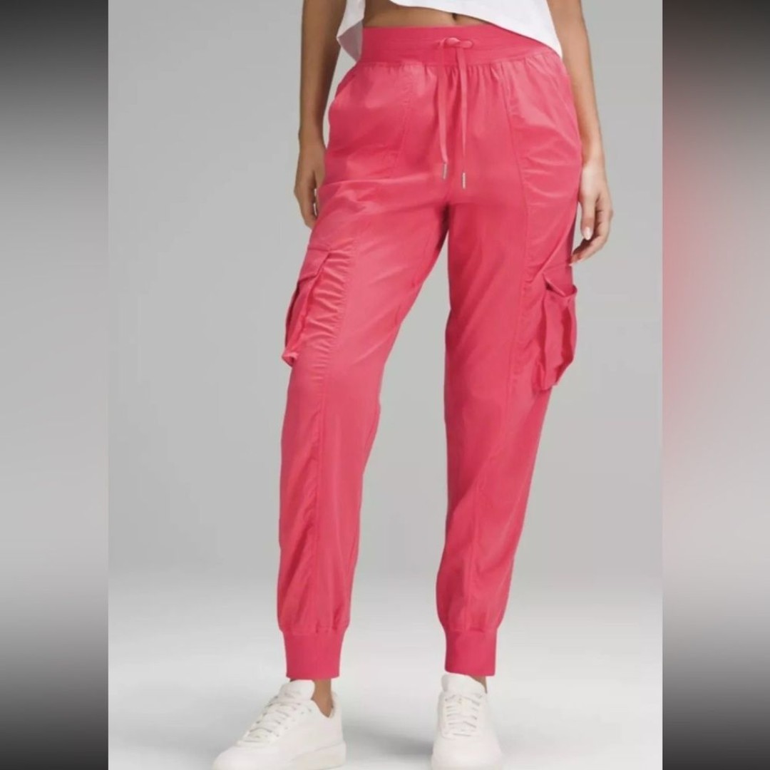 Lululemon Women’s Dance Studio Relaxed Fit MR Cargo Jogger Glaze Pink NWT Sz M