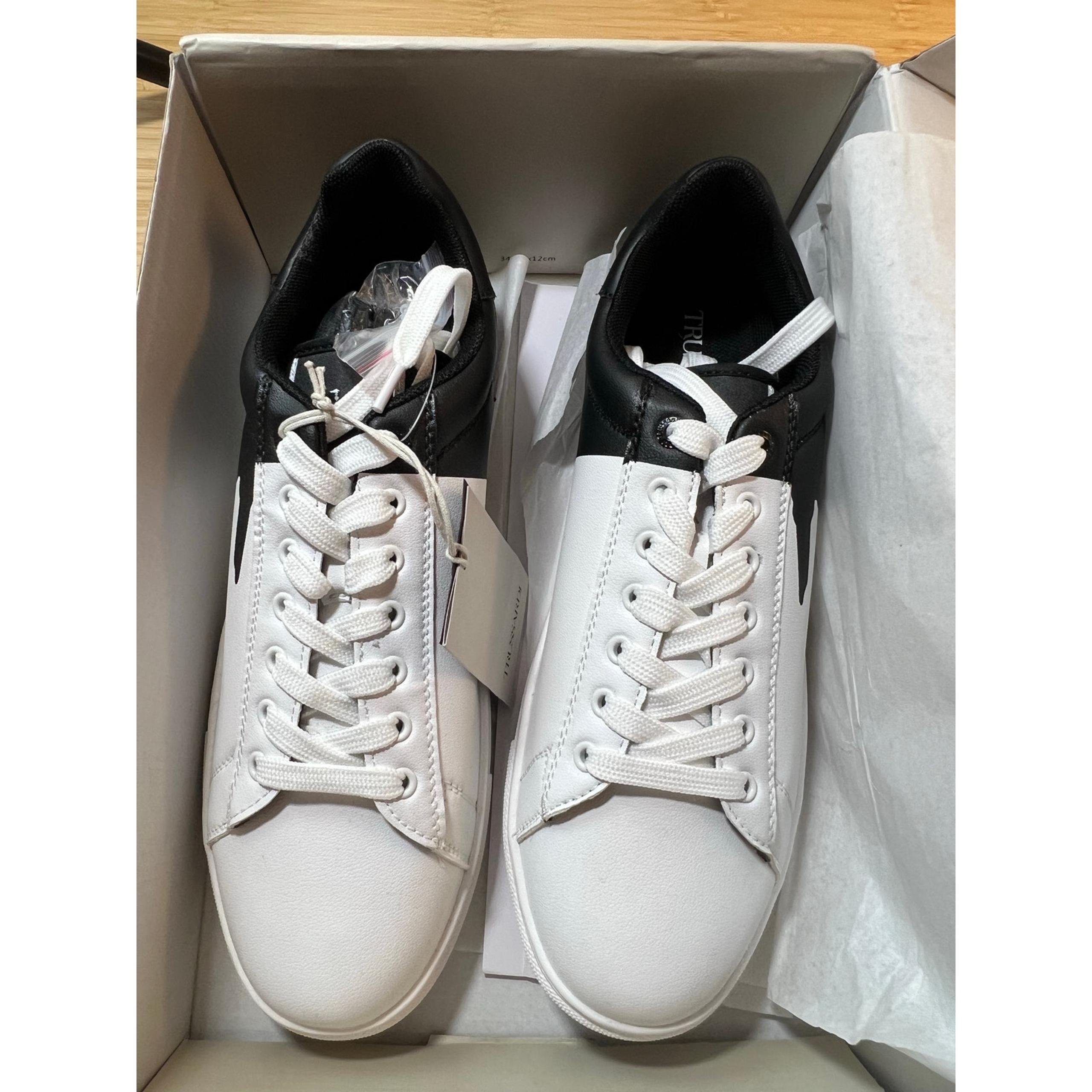 Trussardi Men's Trainers Sz 42 (US 9)  "Derek" Black & White --New in Box!!!