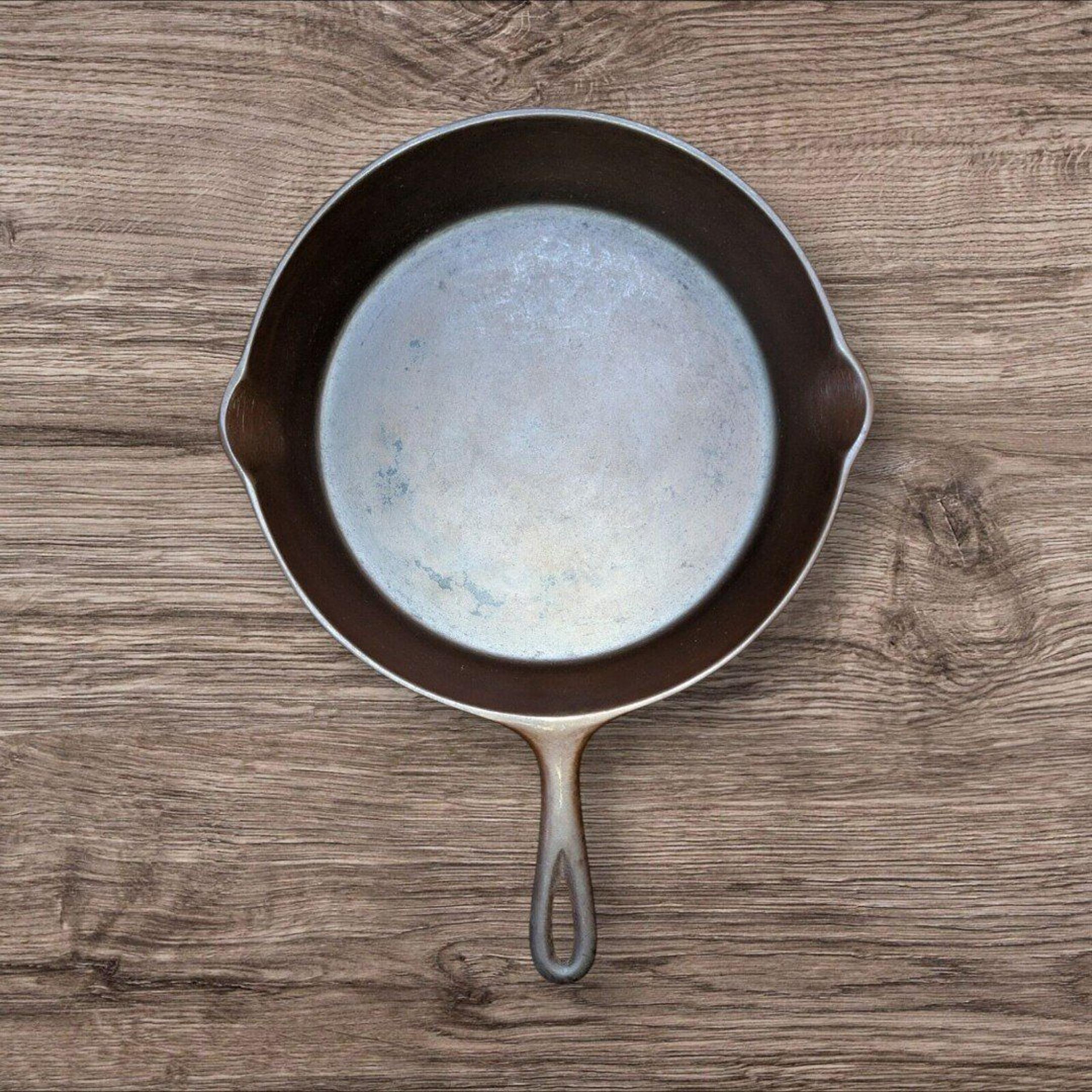 Vintage Lodge #8 3-notch Cast Iron Skillet 1940-1965 Restored
