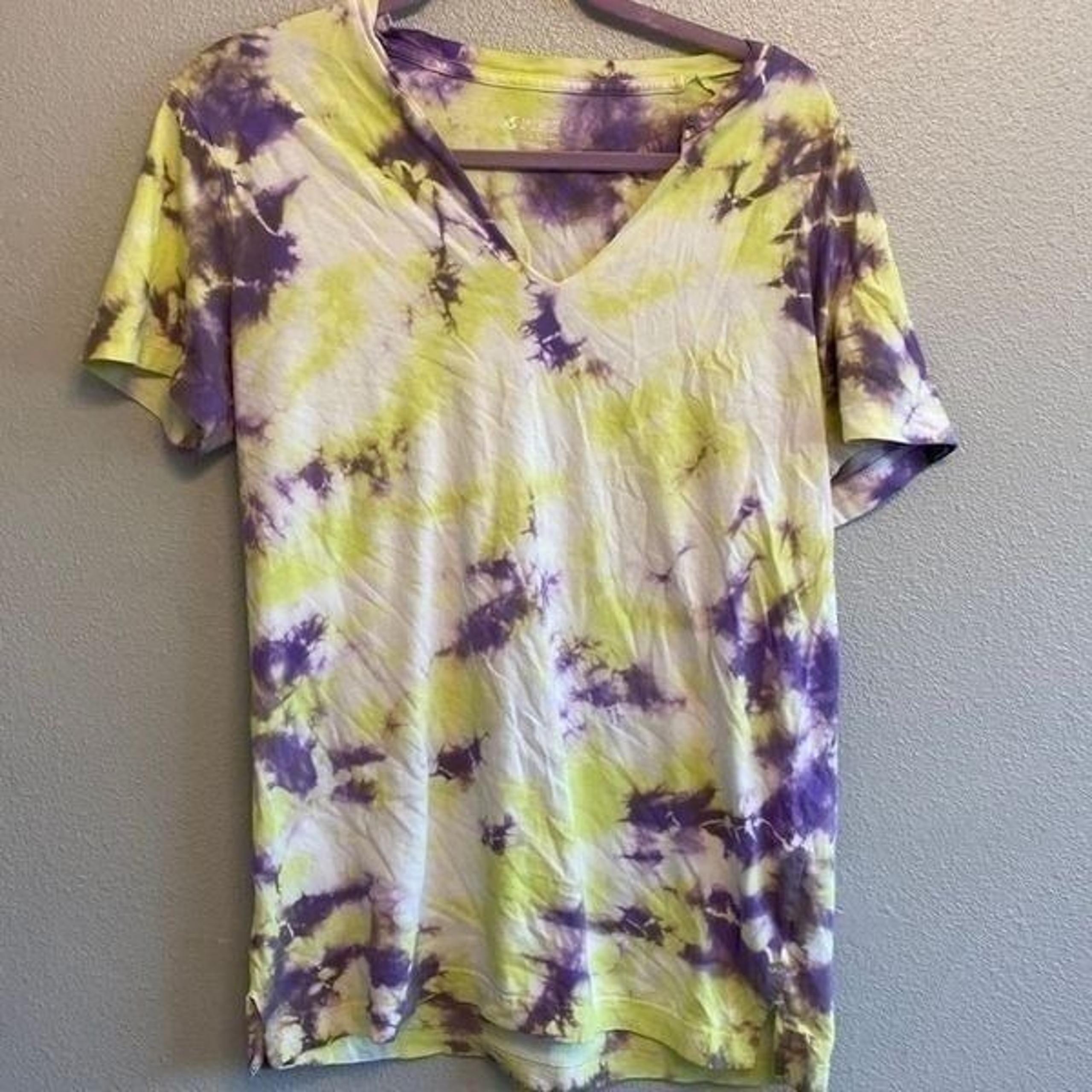 PINK- lime green and purple tie dye shirt- Size large