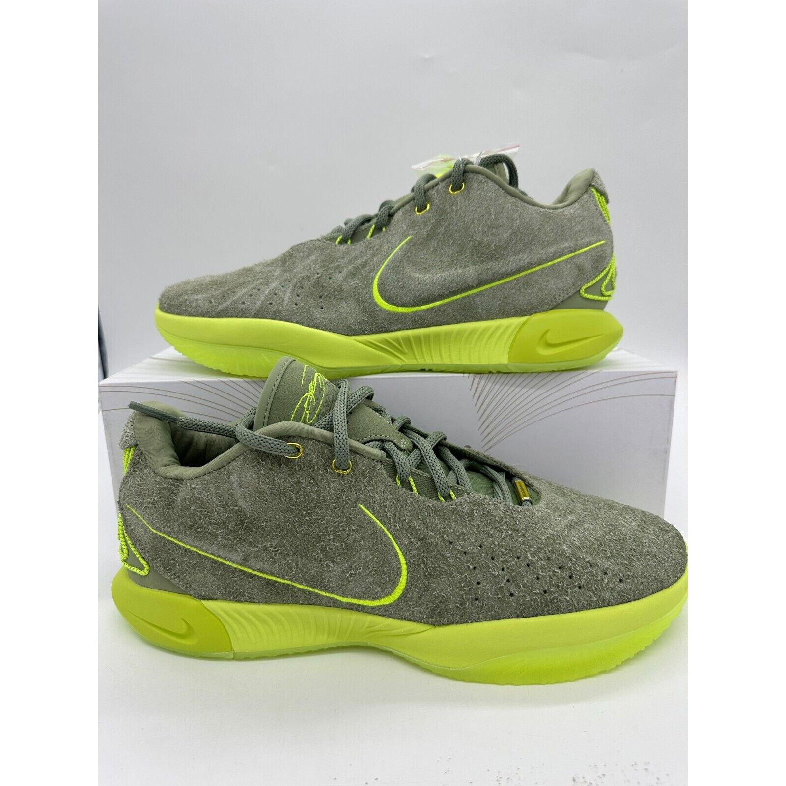 Nike Lebron XXI 21 Men Size 8.5 Green Suede Neon Basketball shoes FV2345 302