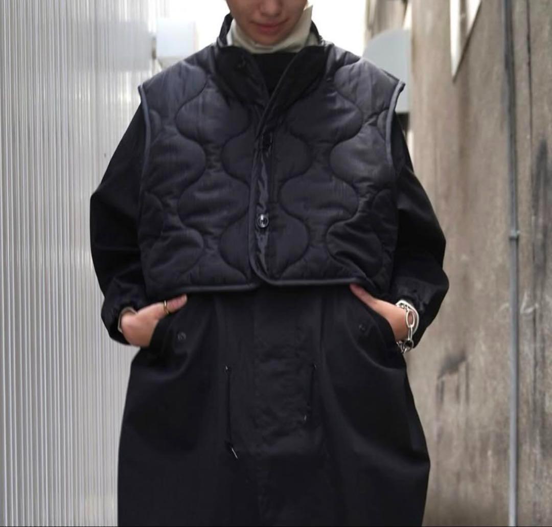 HYKE Haik Quilted Cropped Vest