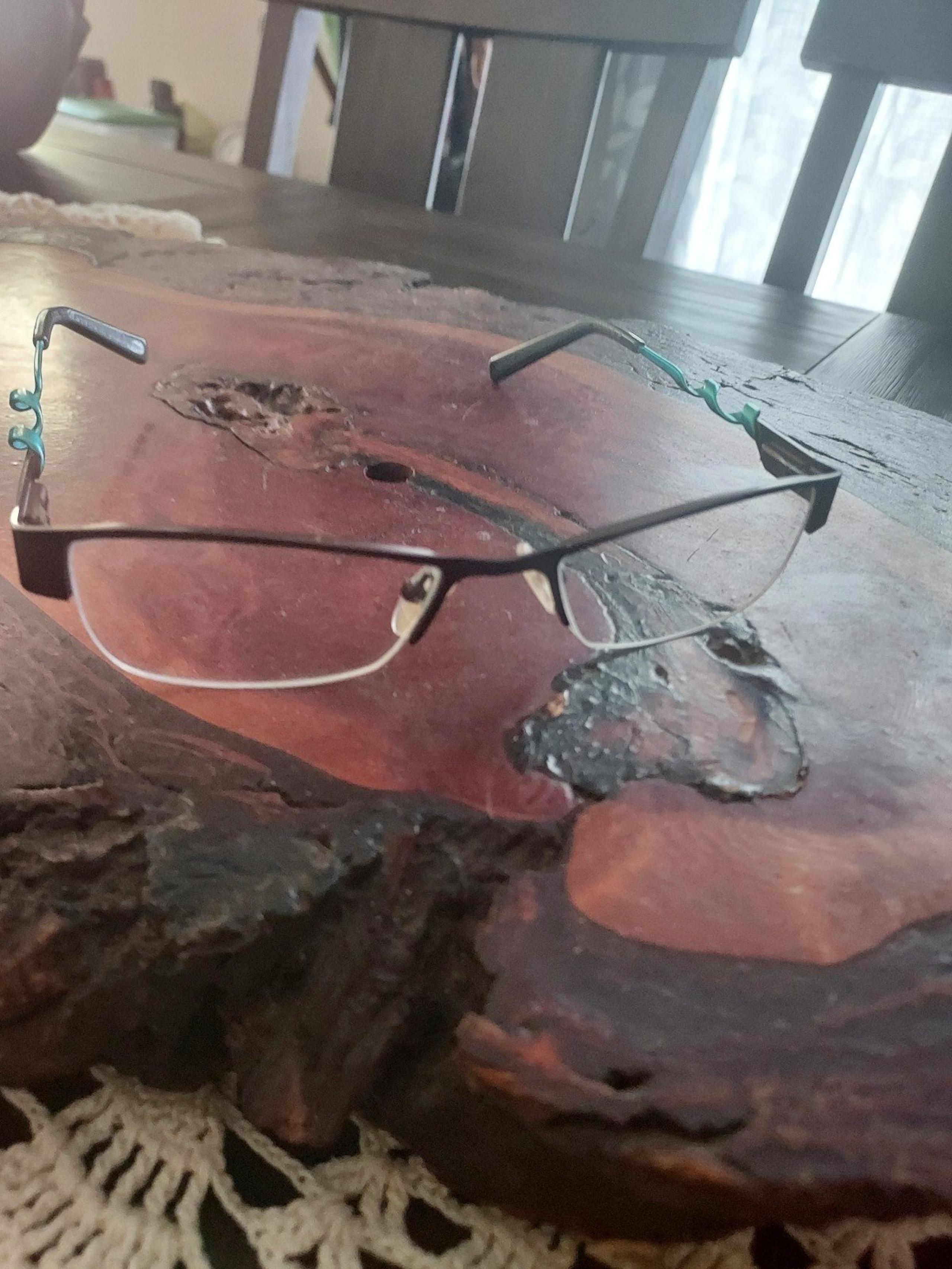 Eyeglass frames