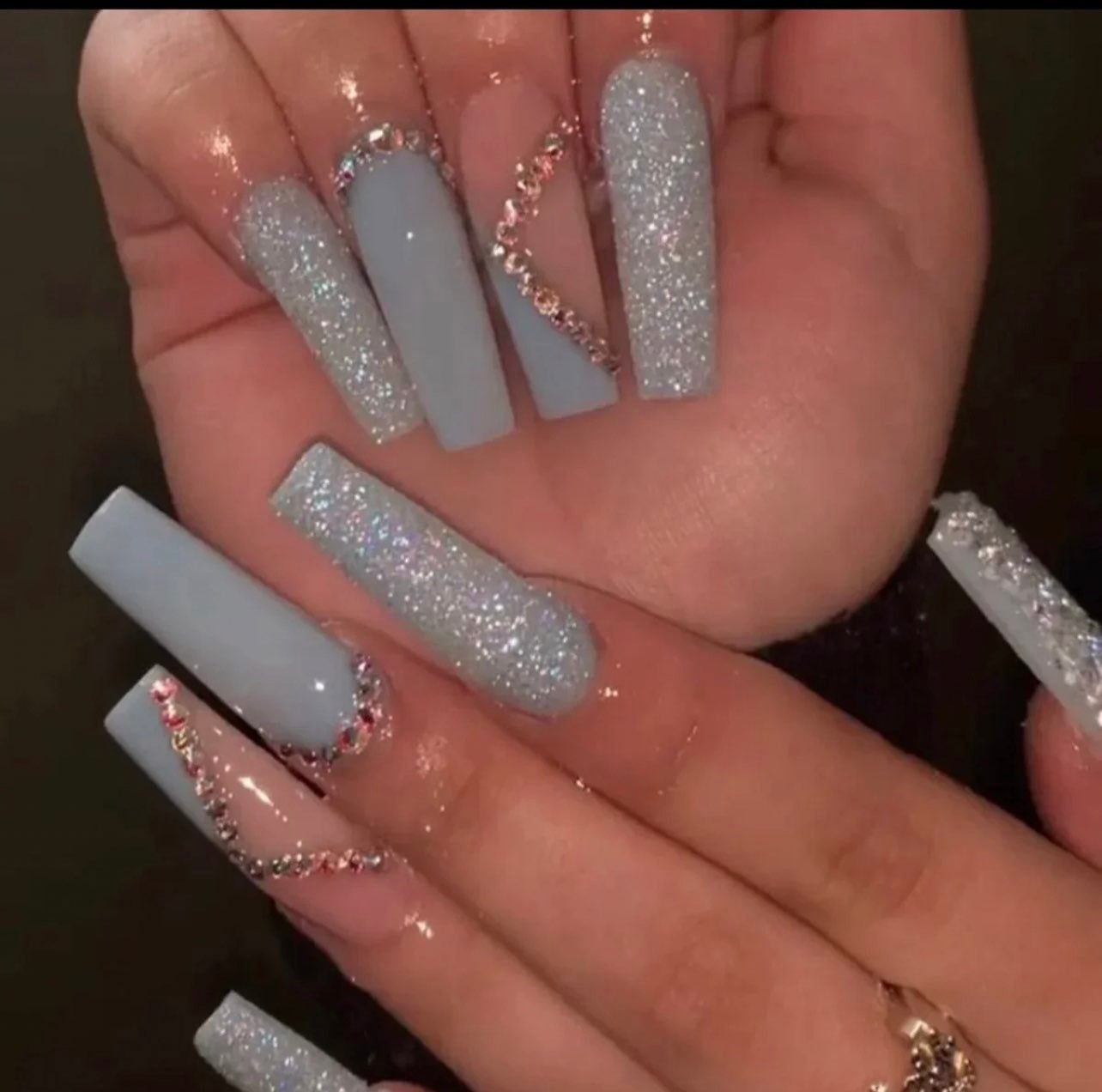 Press on nails