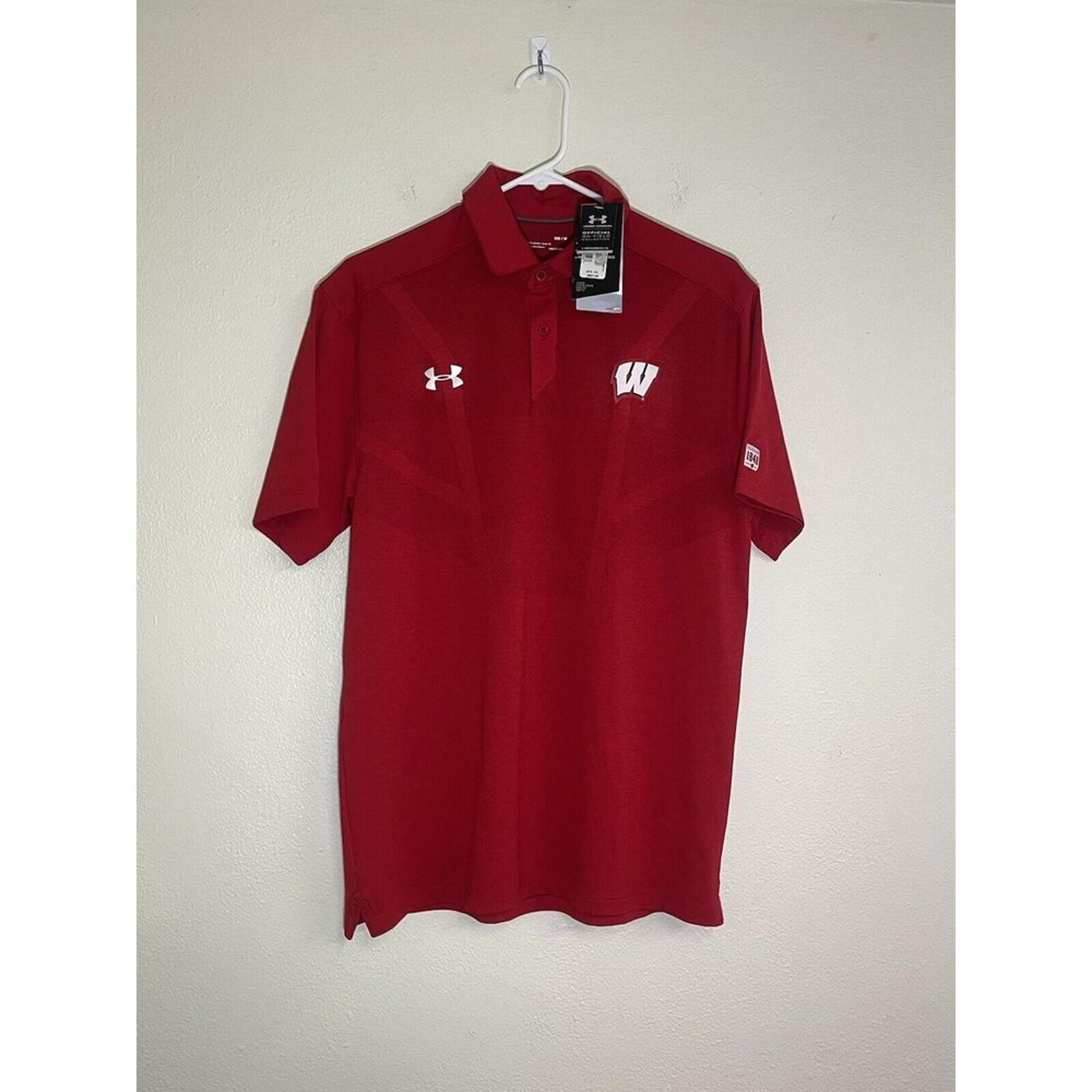 NWT Under Armour Polo Shirt Mens M Wisconsin Badgers Heat Gear Loose Red