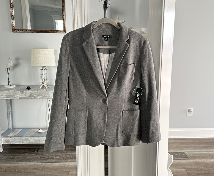 NWT! Apt 9 Sz 8 Fantastic Gray Blazer Wonderful Soft Cotton Blend Material