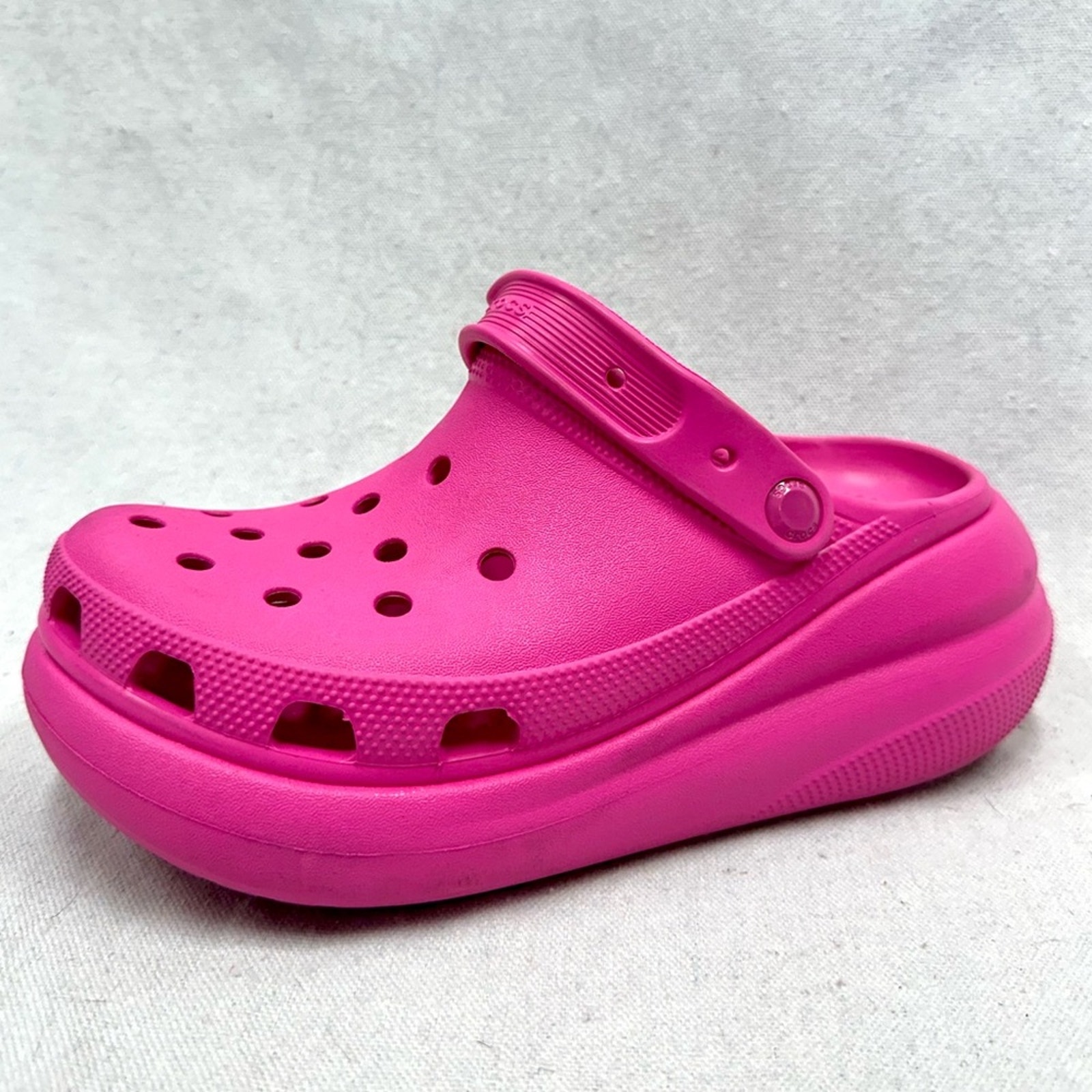 Crocs Classic Crush Platform Clog in Juice pink women size 9 mens 7