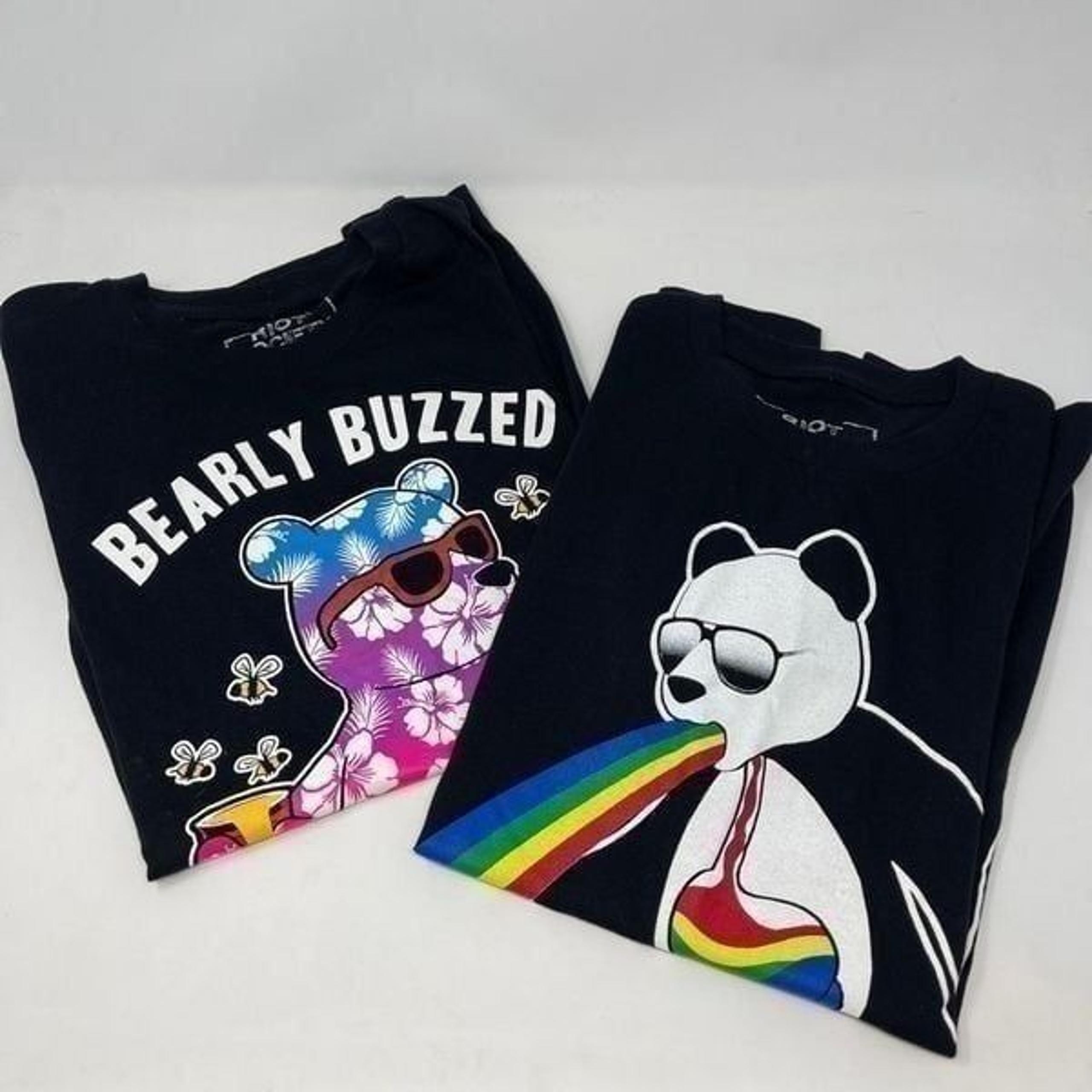 Riot Society Black Crew Neck Bearly Buzzed/rainbow vomit Cotton Graphic Tee Medi