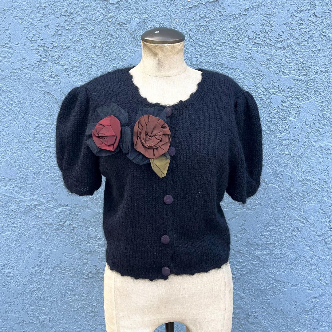 Vintage Rosette Cardigan 90s sweater size Medium Grannycore Cottagecore in Black