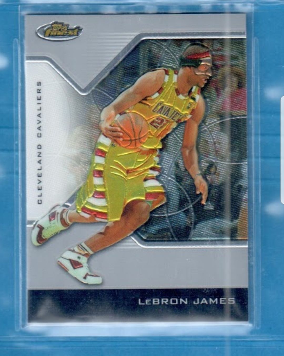 LeBron James 2004 2nd Year Topps Chrome