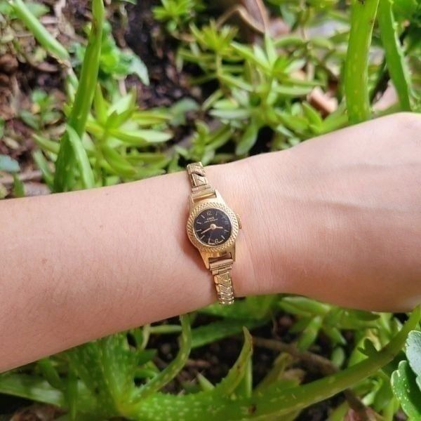 Vintage Swiss 10 Micron Gold Oris Stretch Watch