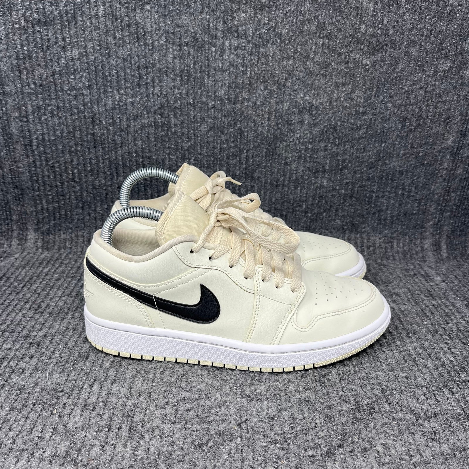 Nike Air Jordan 1 Low Coconut Milk Women’s Size 7.5 DC0774-121