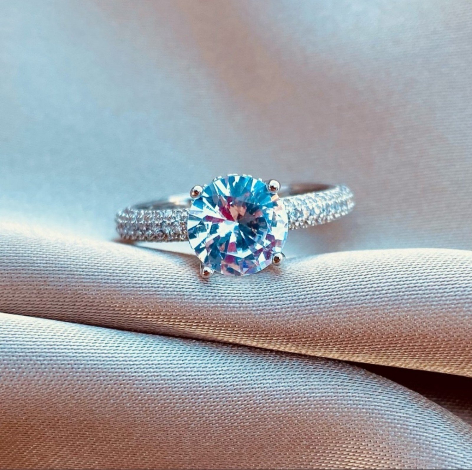 Solitaire 18K White Gold Zircon Ring by Luzy Jewlery