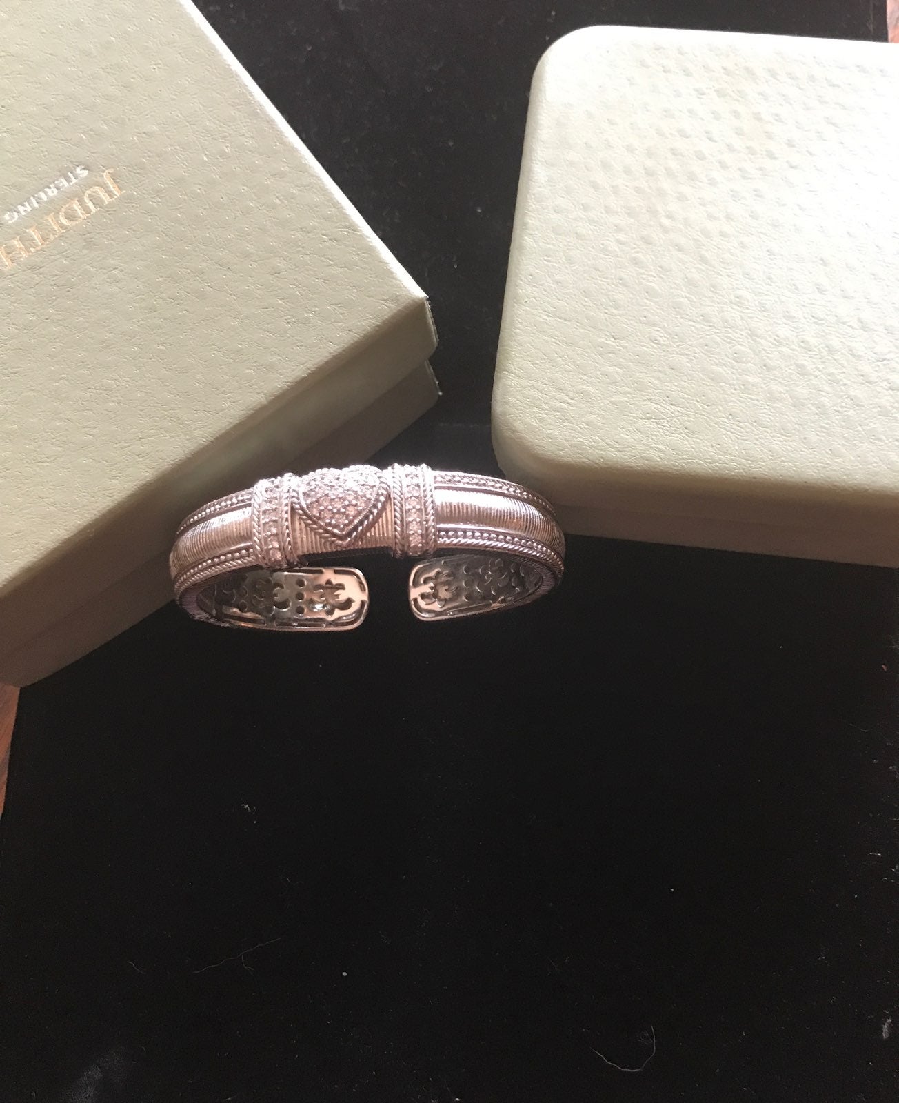 Jufith Ripka heart cuff