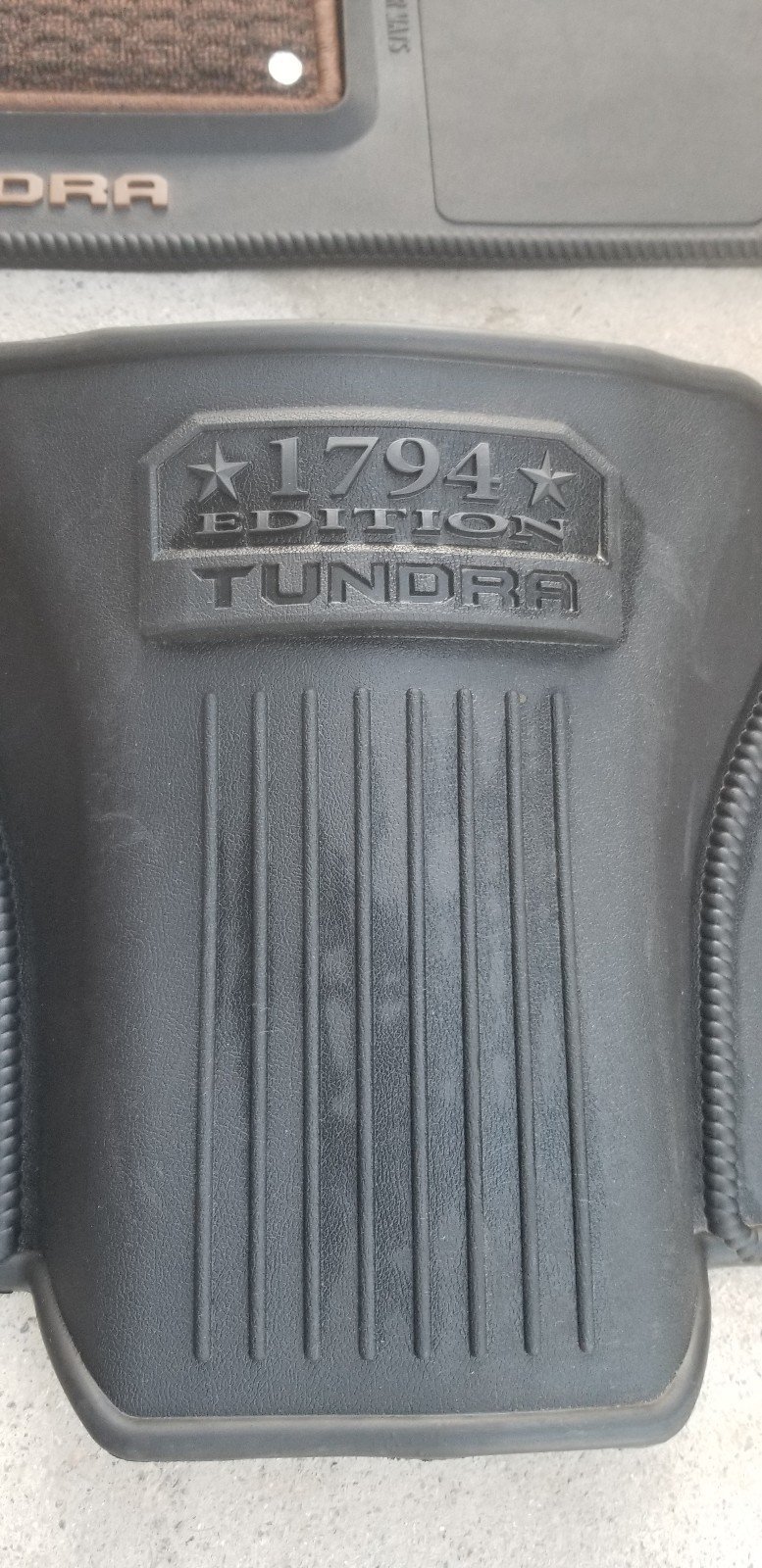 Toyota Tundra Floor Mats 1794 Edition