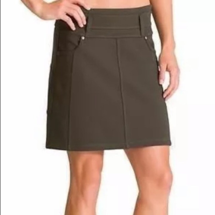 Athleta Rockwell Stretch Mini Skirt