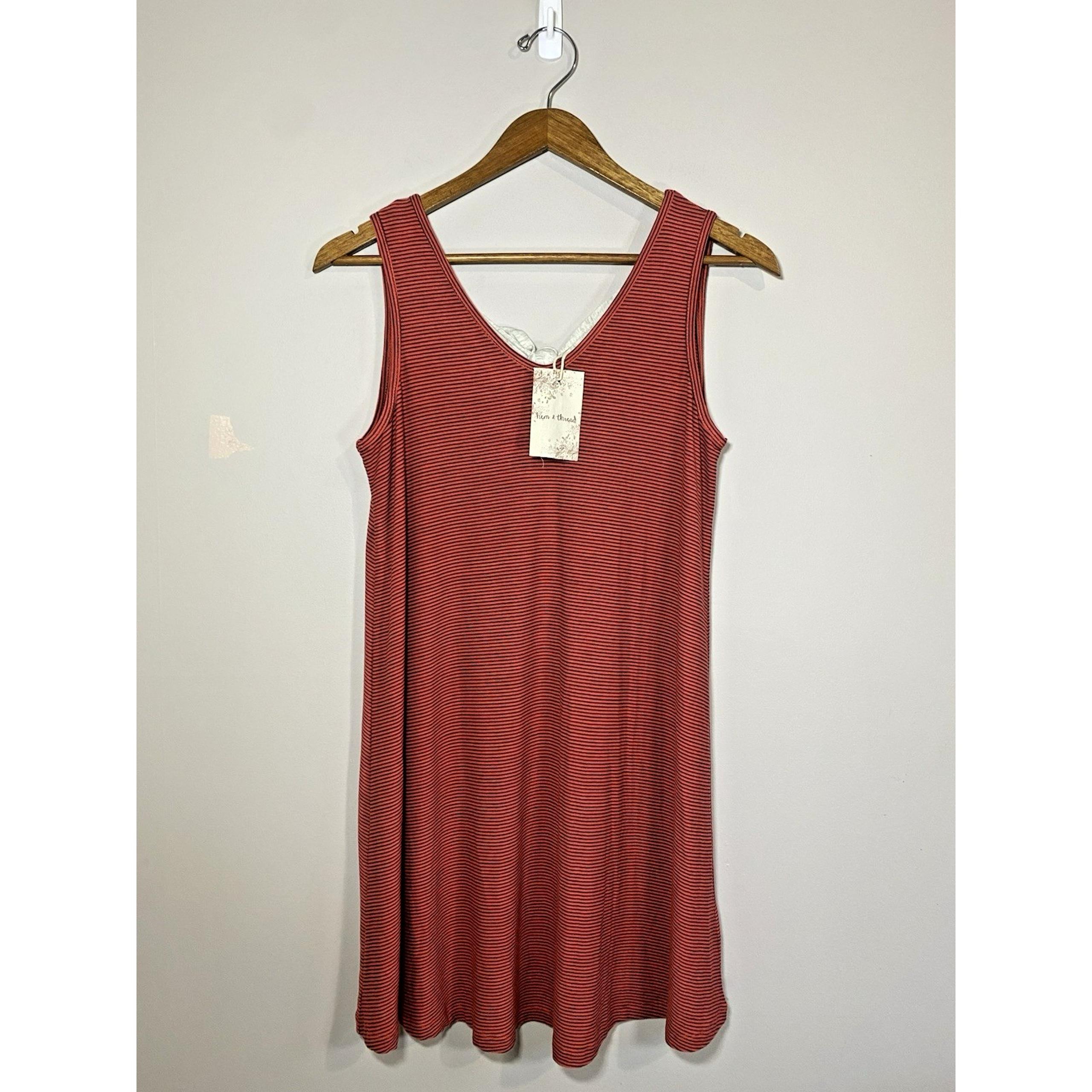 Hem & Thread Dress Womens MEDIUM Red Black Striped Tie Back Swing Trapeze Shift