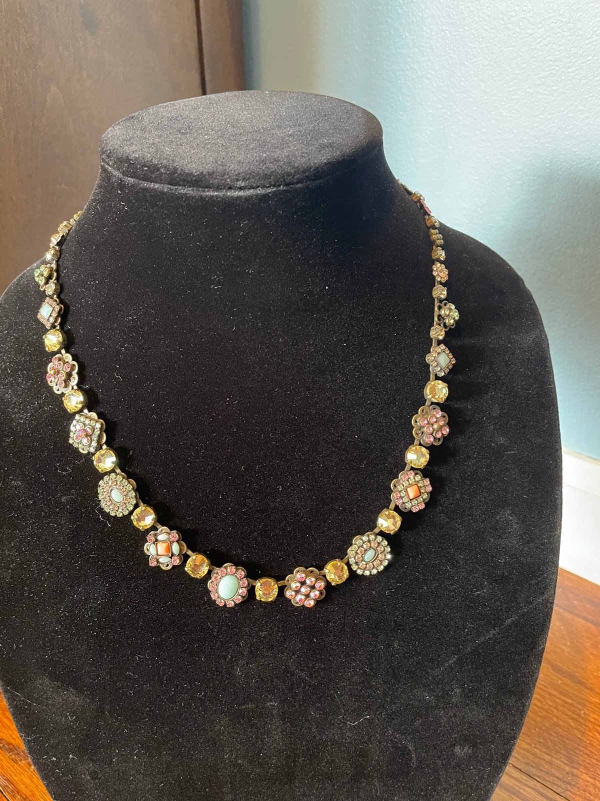 Beautiful Sorrelli Necklace