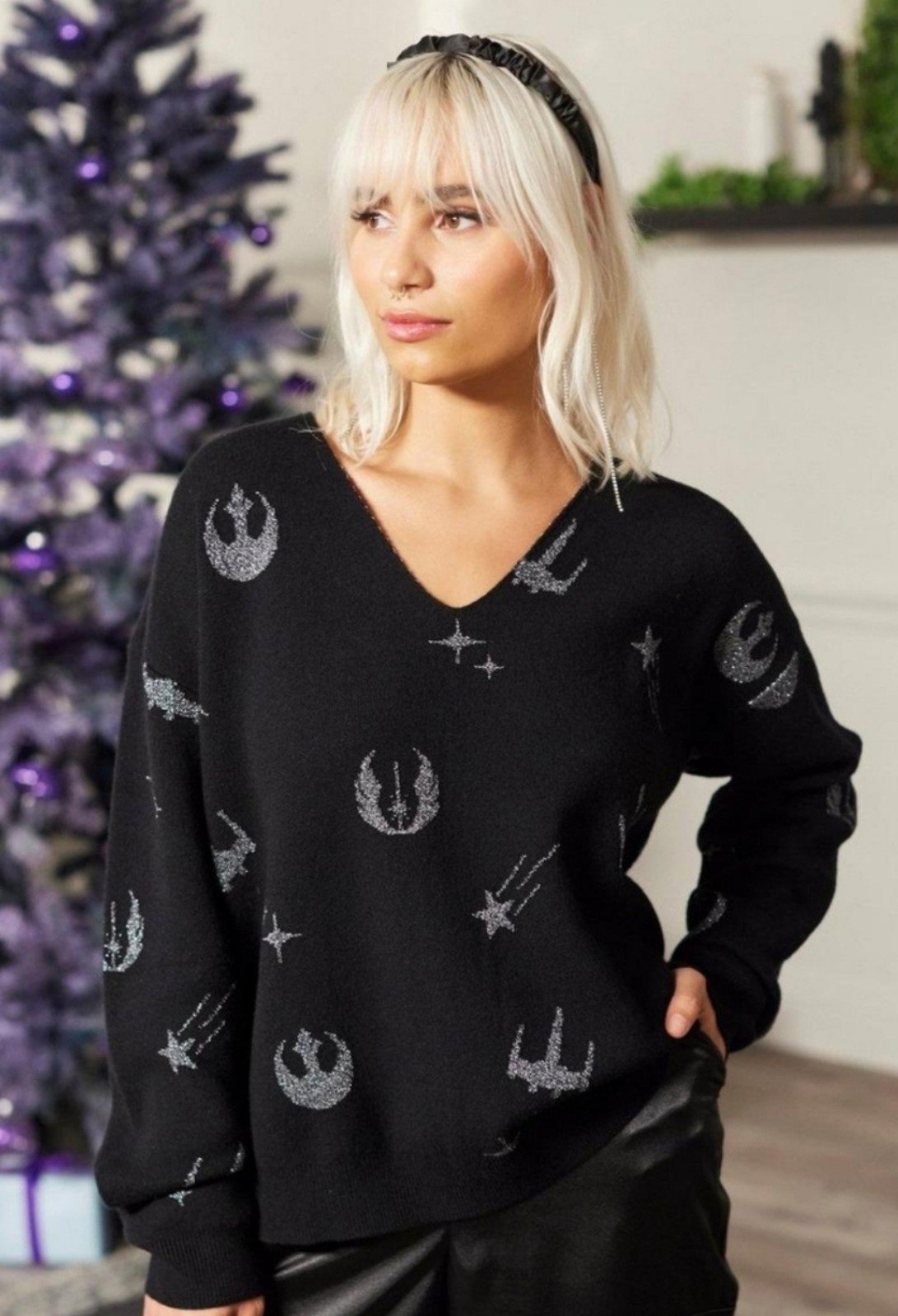 Star Wars Silver Icons V-Neck Sweater sz SM