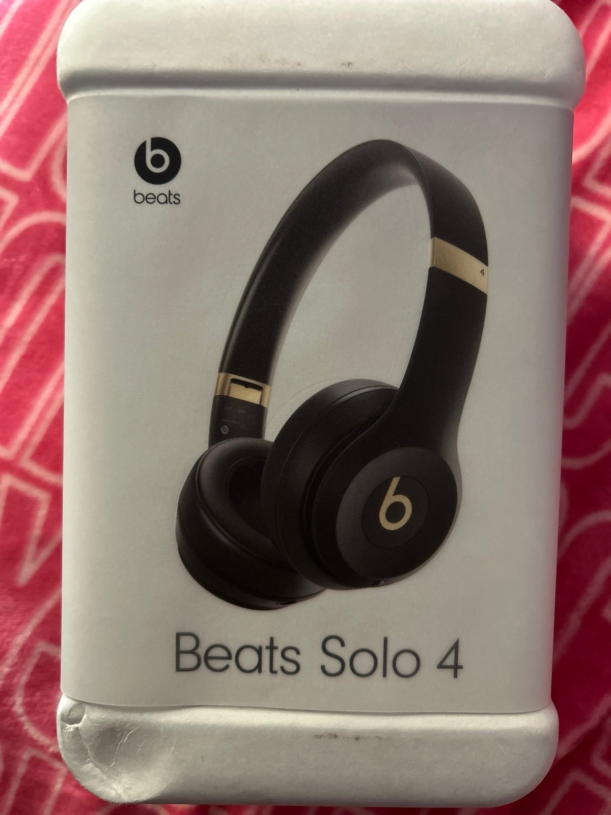 Beats Solo 4